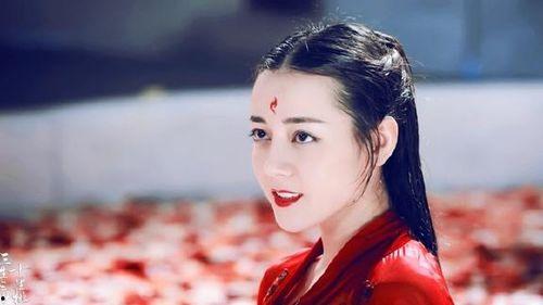 红衣古装女明星,探寻红衣古装女明星的古典韵味