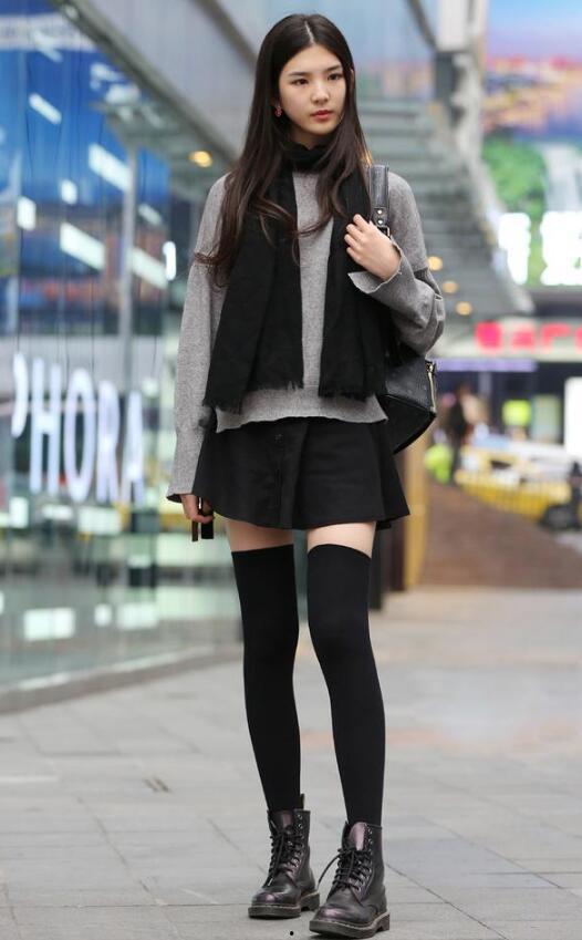 四十少妇丝袜腿图,四十少妇的性感腿型写真集