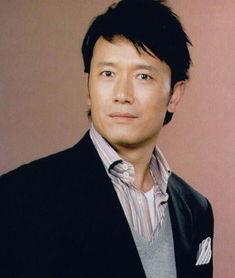 香港明星苗僑伟,从香港影视巨星到慈善家的人生传奇