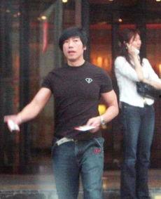 哪个av拍过足交,揭秘某AV作品背后的激情故事